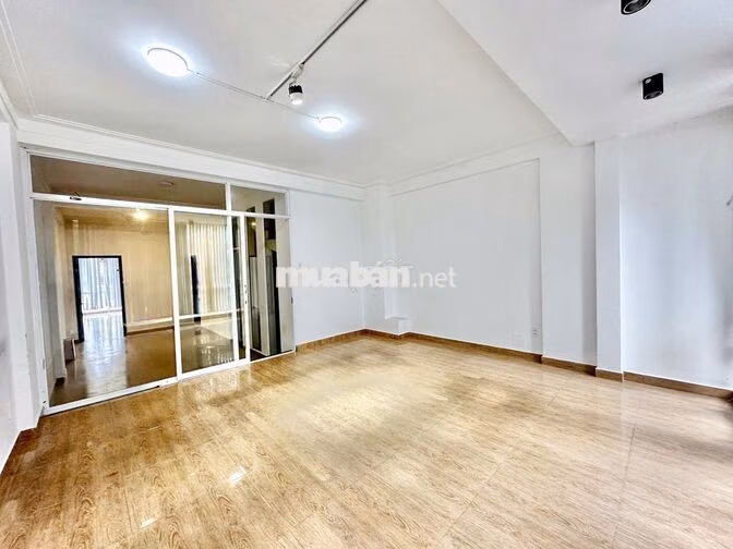 CHO THUÊ MẶT BẰNG KINH DOANH 75m2 2 MẶT TIỀN PHƯỜNG 4