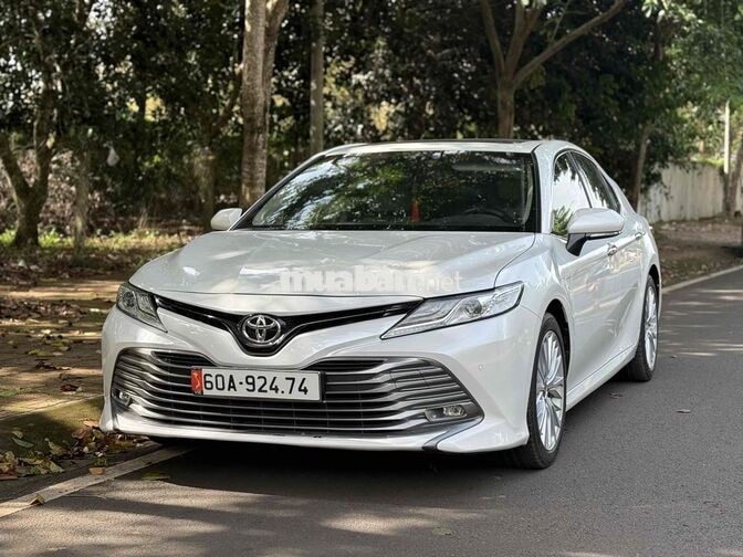 Toyota Camry 2.5Q 2020 Trắng Số tự động