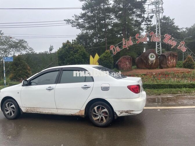 Toyota Corolla Altis Trắng 5 chỗ