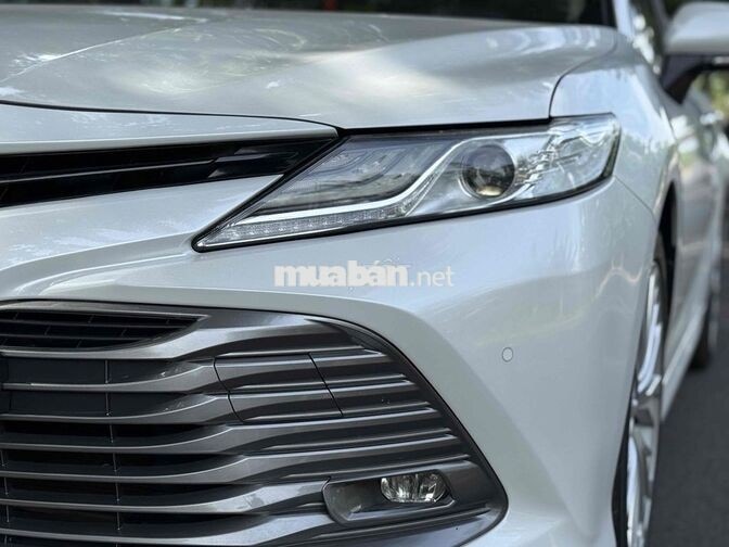 Toyota Camry 2.5Q 2020 Trắng Số tự động