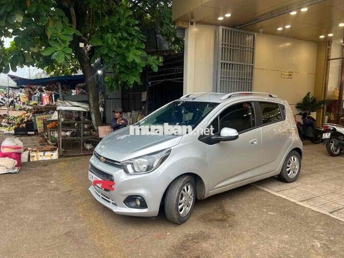 Chevrolet Spark 2018 Bản cao cấp Số sàn Bạc