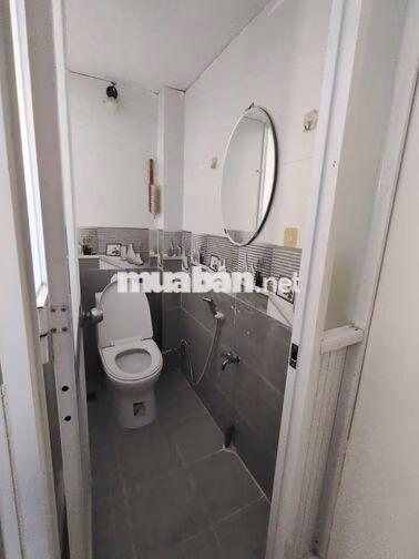 CHO THUÊ NHÀ HẺM XE MÁY, 1 XET, VÕ VĂN KIÊT Q.1
