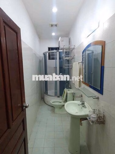Cho thuê nhà nguyên căn ngõ 175 Định công gần ô tô và sát vành đai 2.5