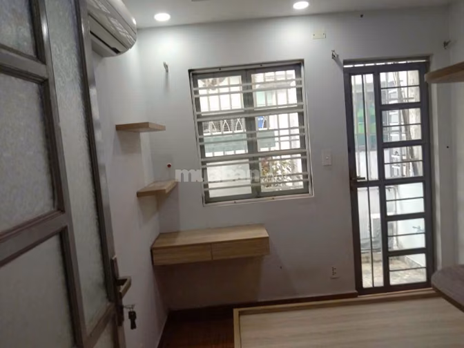 Cần sang lại cho thuê nhà nguyên căn 3PN 3WC Gần CMT8