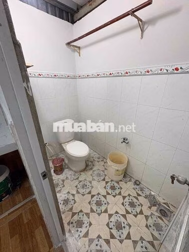 Bán gấp nhà Bình Chánh 700tr sổ chung