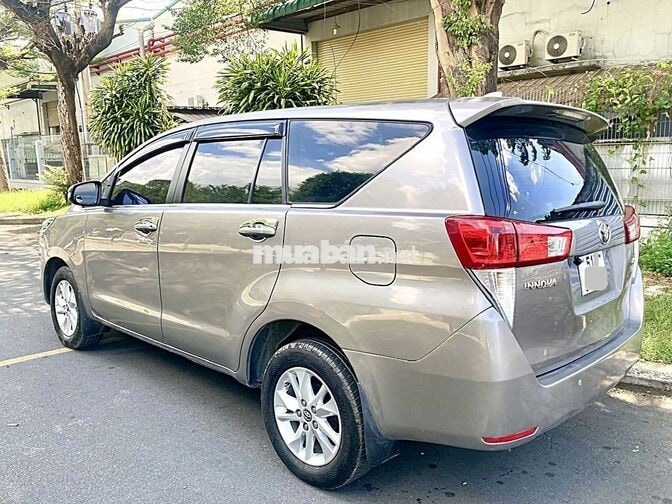 Bán Xe Nhà Toyota INNOVA 2.0E 2018 Nâu đồng: 362tr