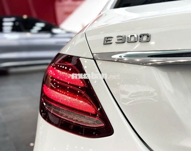 Mercedes E300 AMG 2017 Trắng 61.000km