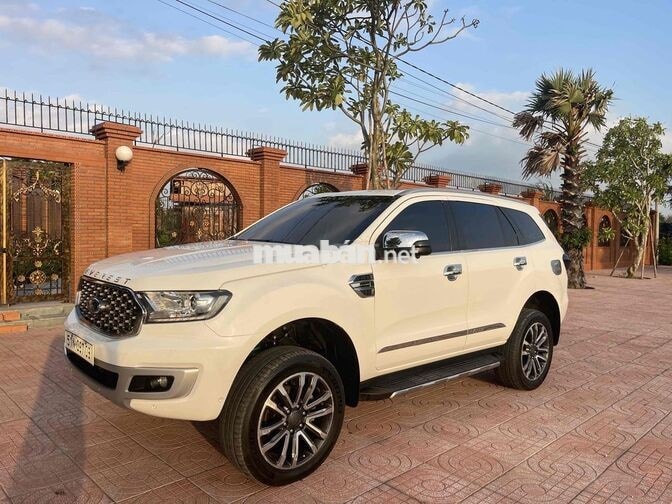 Ford Everest 2018,..2 cầu điện mấy 2.0 bitubo