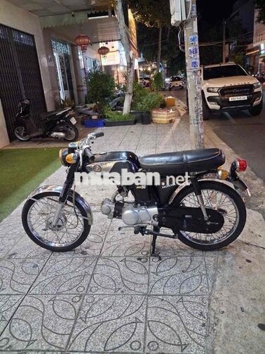 Honda SS50 Xe máy cổ điển màu Đen