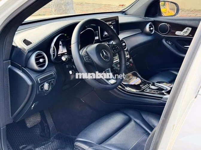 Mercedes GLC200 2019 Trắng