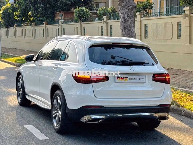 Mercedes GLC200 2019 Trắng