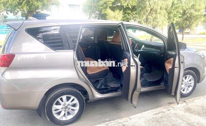 Bán Xe Nhà Toyota INNOVA 2.0E 2018 Nâu đồng: 362tr