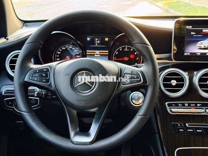 Mercedes GLC200 2019 Trắng