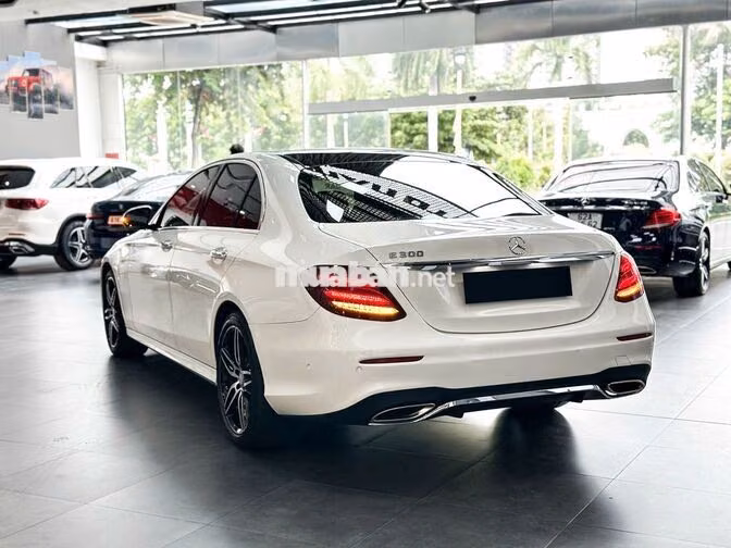 Mercedes E300 AMG 2017 Trắng 61.000km
