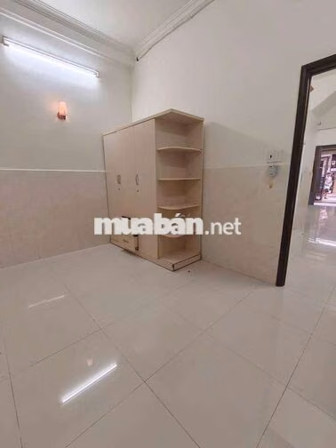 Nhà 1 Trệt 1 Lầu Sân Thượng 3PN 4x15m Hẻm Xe Hơi Lý Phục Man