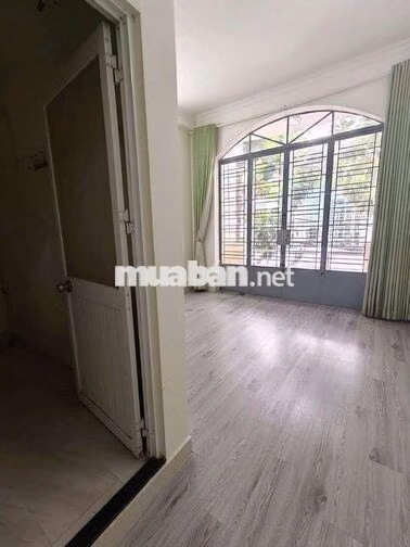 Nhà 1 Trệt 1 Lầu Sân Thượng 3PN 4x15m Hẻm Xe Hơi Lý Phục Man