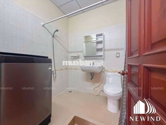 Phòng mới xây, cửa sổ, KDC Nam Long. Gần bên UFM. NTTU ULAW ưu tiên sv