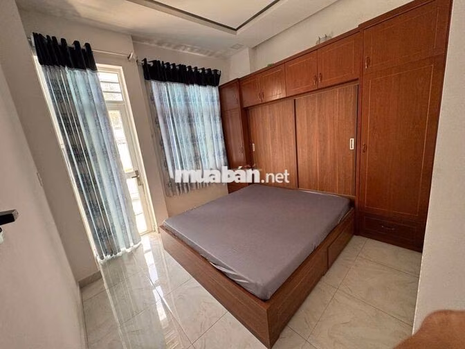 Nhà sạch sẽ đẹp thoáng mát gần đường lên tiện lợi rất nhiều thứ