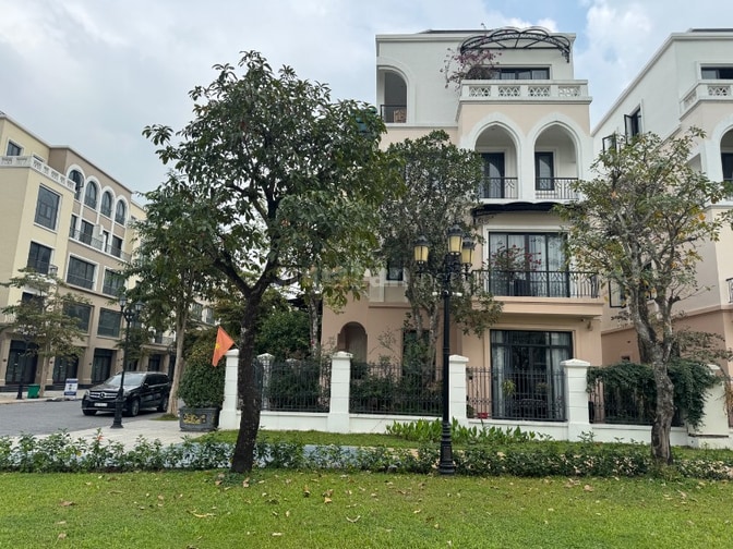 Chủ nhà, Ban đơn lập, CX18, căn góc, sông, vườn hoa, 210m2, Giá 60 Tỷ