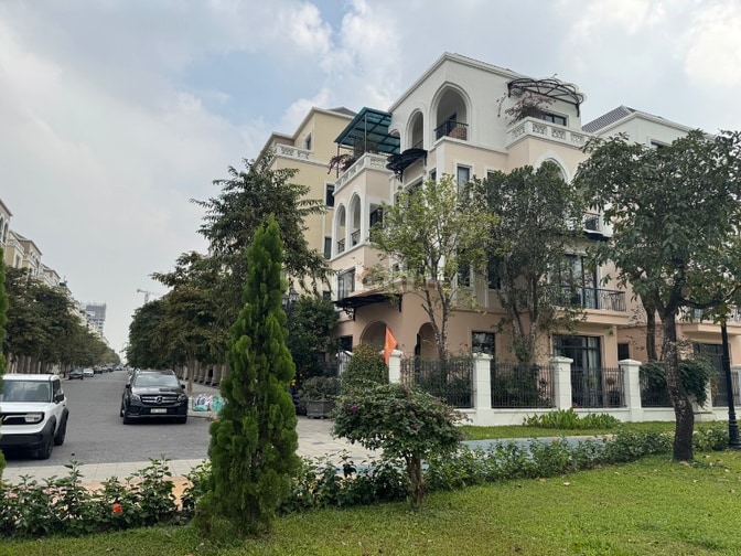 Chủ nhà, Ban đơn lập, CX18, căn góc, sông, vườn hoa, 210m2, Giá 60 Tỷ