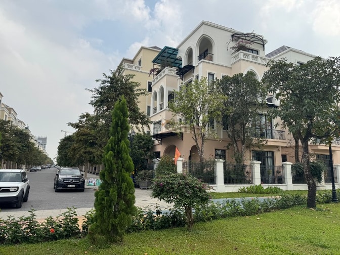 Chủ nhà, Ban đơn lập, CX18, căn góc, sông, vườn hoa, 210m2, Giá 60 Tỷ