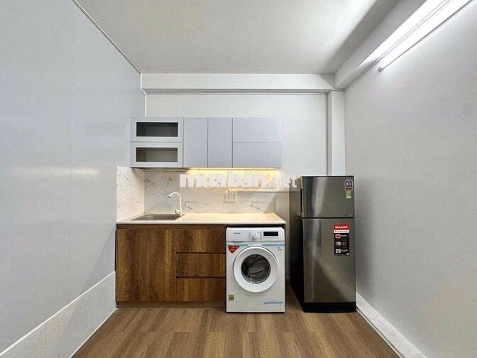 Nhà Mới 1PN Tách Bếp - MG Riêng. Cửa sổ siu thoáng , thang máy hầm xe.