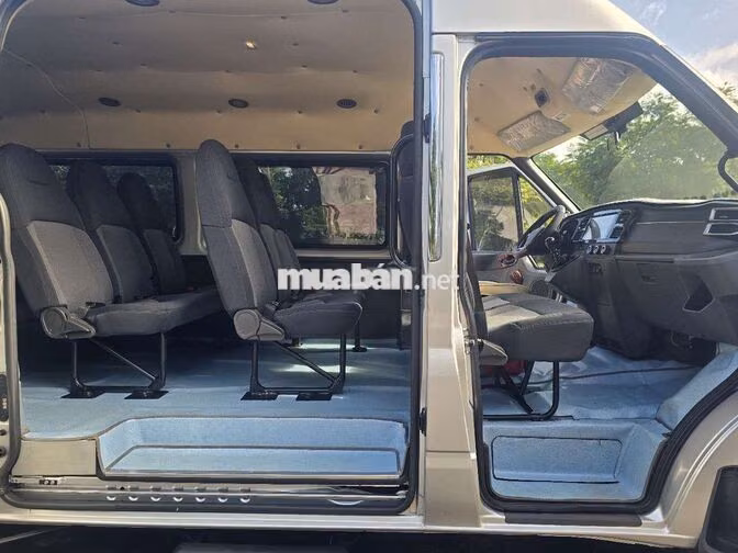 TRANSIT 2023 CAM MÁY RIN 87000KM BẢO HÀNH 1 NĂM
