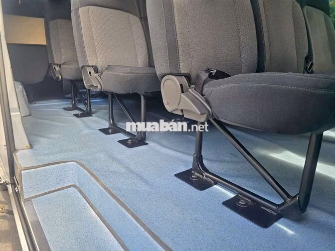 TRANSIT 2023 CAM MÁY RIN 87000KM BẢO HÀNH 1 NĂM