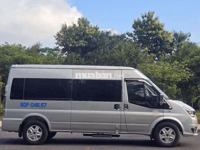 TRANSIT 2023 CAM MÁY RIN 87000KM BẢO HÀNH 1 NĂM