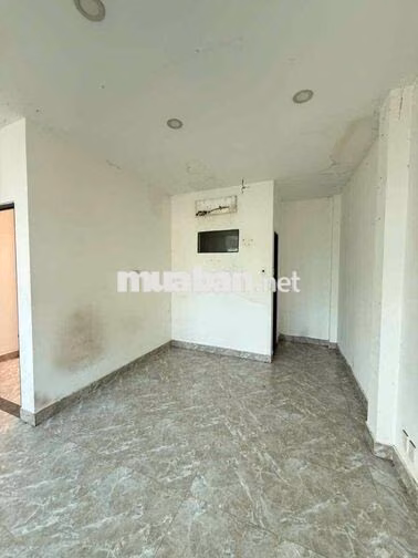 MT Trần Phú P4 Q.5- 6x12m-4 tầng 3PN 4WC-Giá 25 tr/th