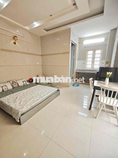 CHO THUÊ STUDIO BAN CÔNG NGAY CMT8 - Chợ Hoà Hưng