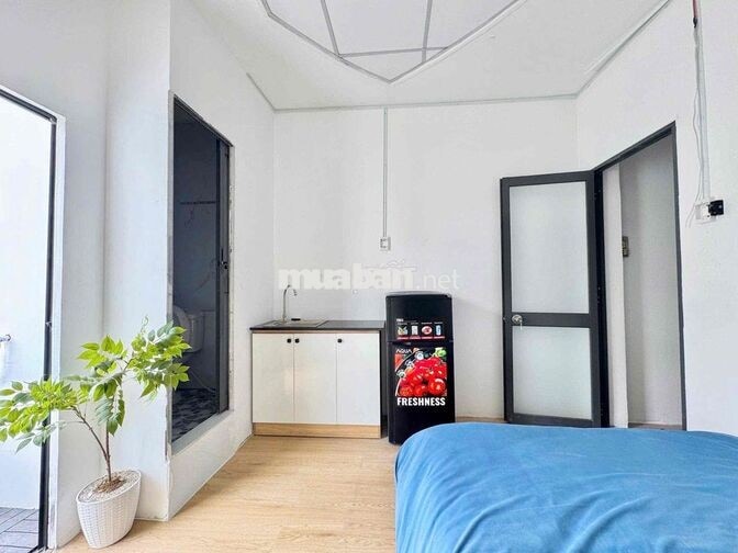STUDIO BAN CÔNG GẦN 3/2 - Qua OU Lý Thường Kiệt 2km