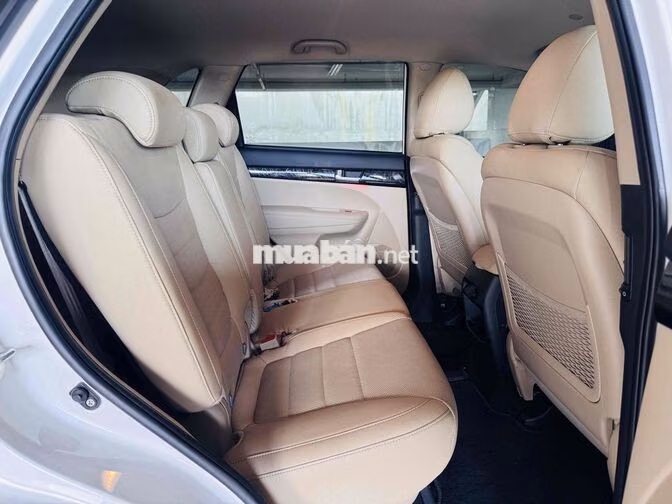 Kia Sorento 2020 2.4 GAT Deluxe Trắng 66.000km