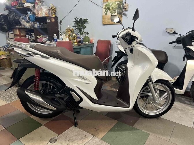 Honda SH 160 ABS Trắng tuyết 4825 km
