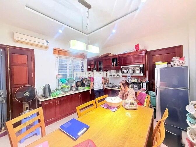 NHÀ LÔ GÓC CẦU GIẤY – 3 MẶT THOÁNG, Ô TÔ, KINH DOANH -GIÁ 19,2 TỶ