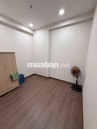 Tìm 1 bạn nữ ở phòng thường trong căn hộ 2PN 1WC