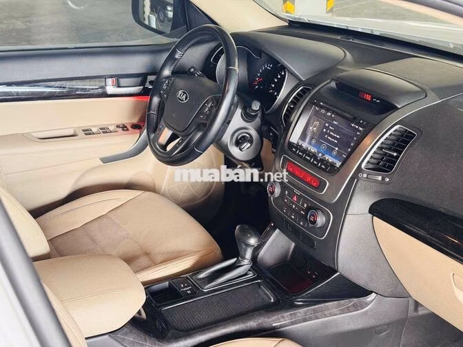 Kia Sorento 2020 2.4 GAT Deluxe Trắng 66.000km