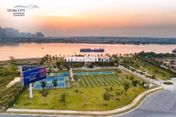 nhà phố ngang 6m sổ hồng sẵn sang tên . diện tích ( 6x19,5 ) 117m2