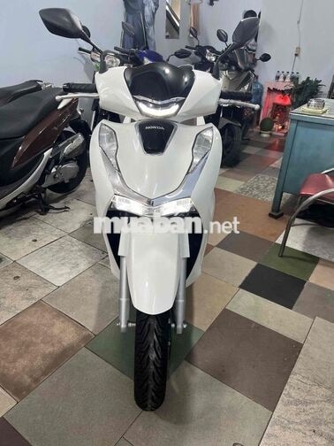 Honda SH 160 ABS Trắng tuyết 4825 km