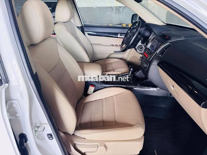 Kia Sorento 2020 2.4 GAT Deluxe Trắng 66.000km