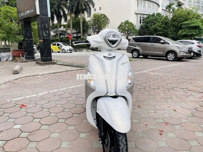 Yamaha Grande Trắng 125cc bản smatki