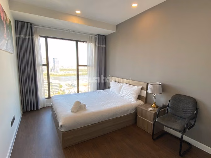 Cho thuê CHCC Saigon Royal 35 Bến Vân Đồn, Phường 12, Quận 4 