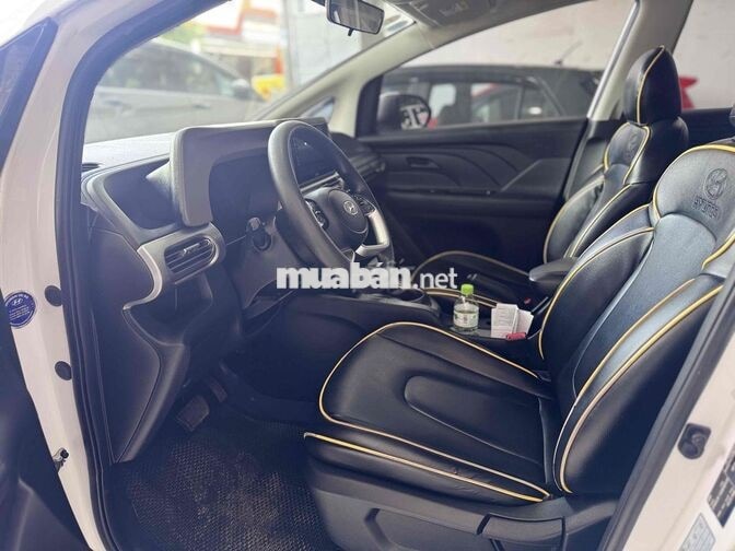 Hyundai Stargazer 7 chỗ Tự động Trắng