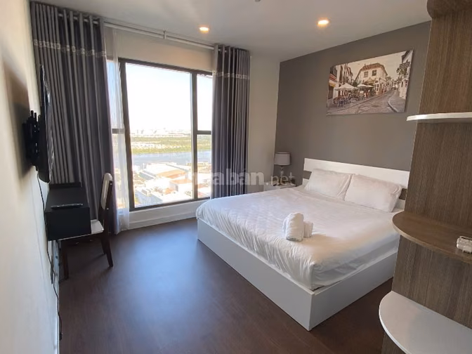 Cho thuê CHCC Saigon Royal 35 Bến Vân Đồn, Phường 12, Quận 4 