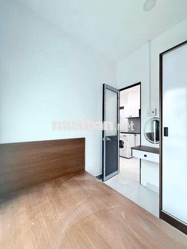 Căn hộ 2PN cao cấp ban công: Bạch Đằng - Hồng Hà - Yên Thế.