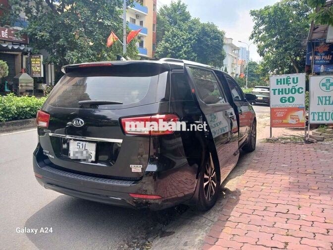Kia Sedona 2018 Tiêu chuẩn Dầu 2.2 Đen