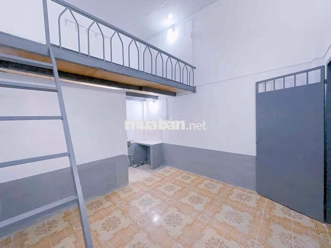 PHÒNG TRỐNG SẴN GẦN CĐCN THỦ ĐỨC TDC - NGÂN HÀNG HUB - SPKT UTE