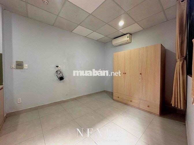 Studio ngay mặt tiền hẻm - Hầm xe / Thang máy - Gần HVHK/ GaT3/Etown