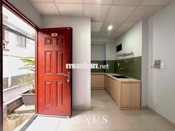 Studio ngay mặt tiền hẻm - Hầm xe / Thang máy - Gần HVHK/ GaT3/Etown