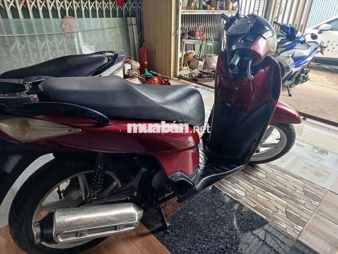 HONDA SH Ý 150cc XỊN, CÒN QUÁ ÊM